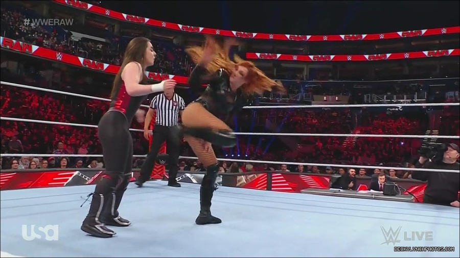 WWE_Monday_Night_Raw_2022_12_05_720p_HDTV_x264-NWCHD_mp4_007091976.jpg