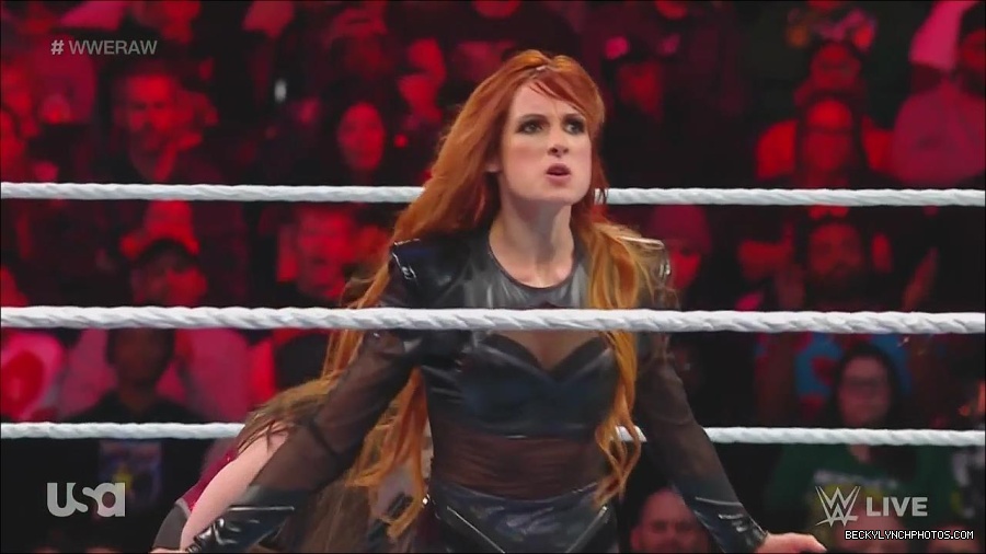 WWE_Monday_Night_Raw_2022_12_05_720p_HDTV_x264-NWCHD_mp4_007099184.jpg