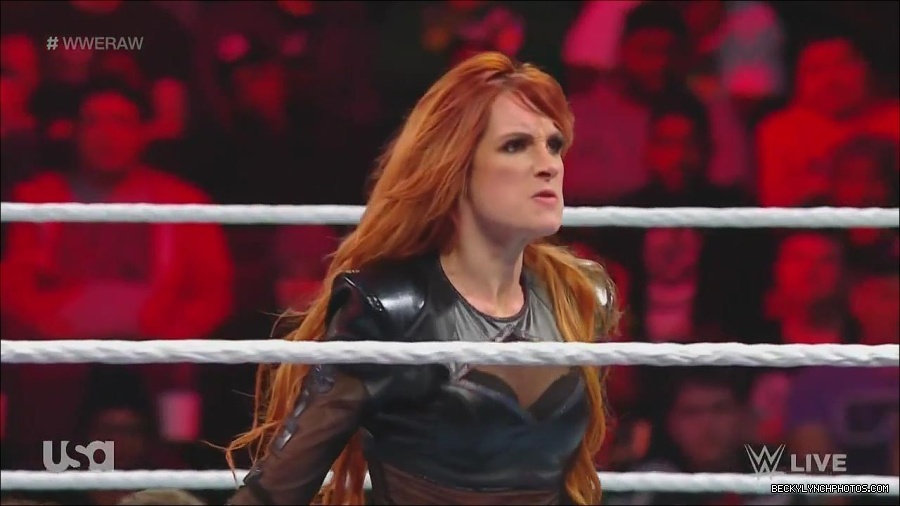 WWE_Monday_Night_Raw_2022_12_05_720p_HDTV_x264-NWCHD_mp4_007099984.jpg
