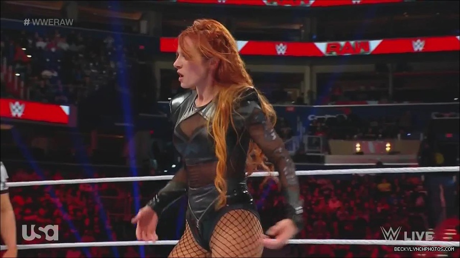 WWE_Monday_Night_Raw_2022_12_05_720p_HDTV_x264-NWCHD_mp4_007103188.jpg