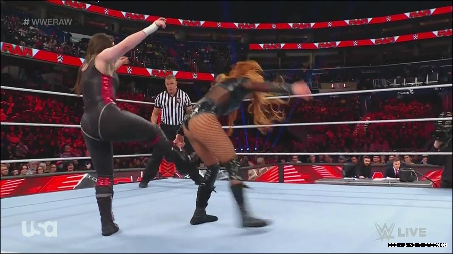 WWE_Monday_Night_Raw_2022_12_05_720p_HDTV_x264-NWCHD_mp4_007104389.jpg
