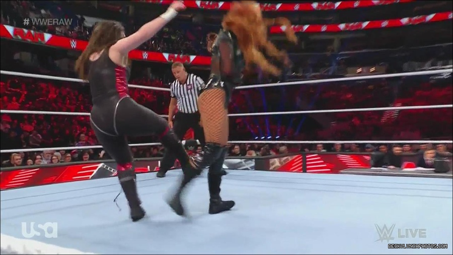 WWE_Monday_Night_Raw_2022_12_05_720p_HDTV_x264-NWCHD_mp4_007104789.jpg