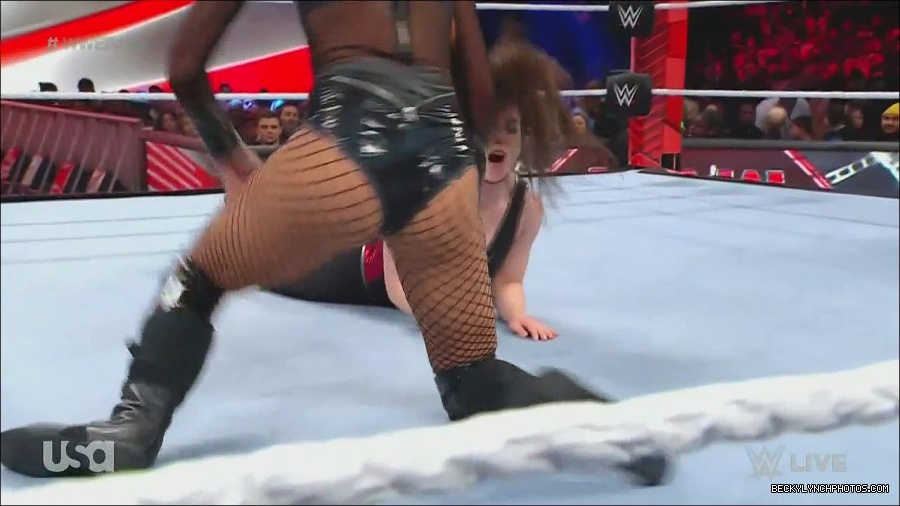 WWE_Monday_Night_Raw_2022_12_05_720p_HDTV_x264-NWCHD_mp4_007109594.jpg