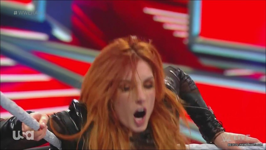 WWE_Monday_Night_Raw_2022_12_05_720p_HDTV_x264-NWCHD_mp4_007126811.jpg