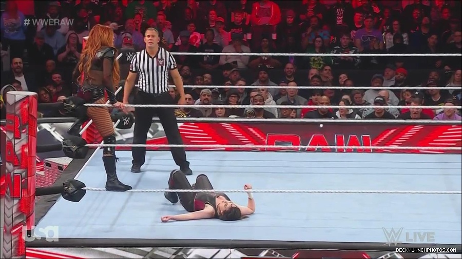 WWE_Monday_Night_Raw_2022_12_05_720p_HDTV_x264-NWCHD_mp4_007128012.jpg