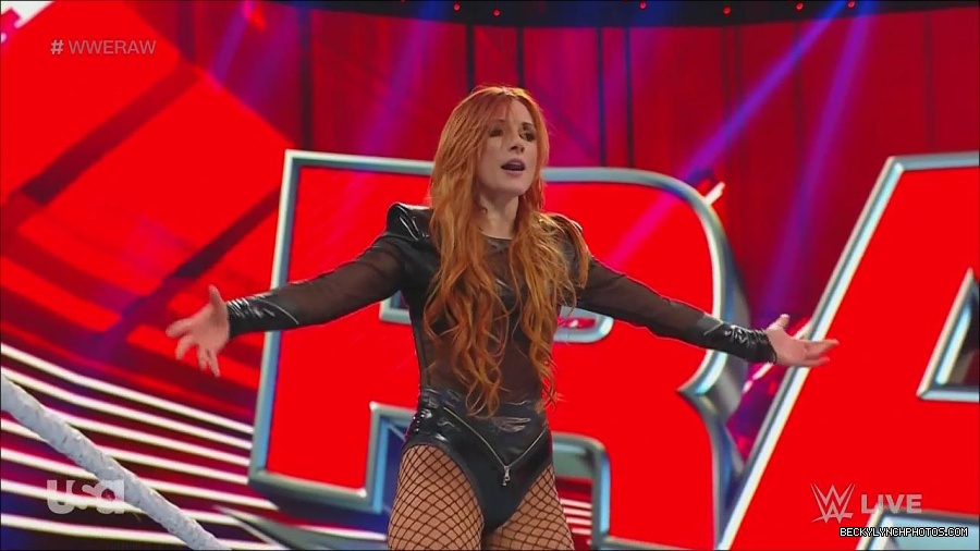 WWE_Monday_Night_Raw_2022_12_05_720p_HDTV_x264-NWCHD_mp4_007132016.jpg