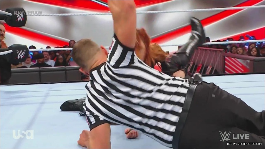 WWE_Monday_Night_Raw_2022_12_05_720p_HDTV_x264-NWCHD_mp4_007136421.jpg