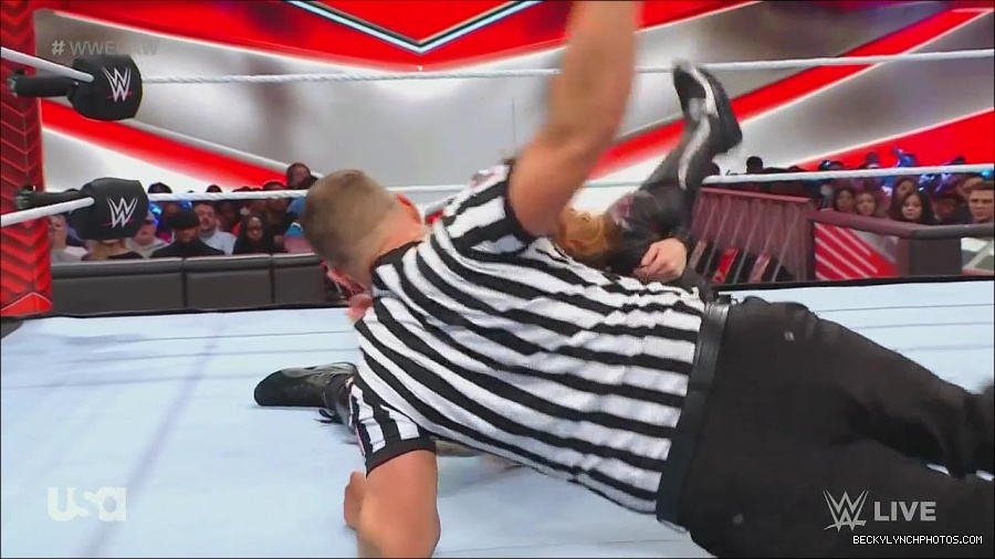 WWE_Monday_Night_Raw_2022_12_05_720p_HDTV_x264-NWCHD_mp4_007137222.jpg