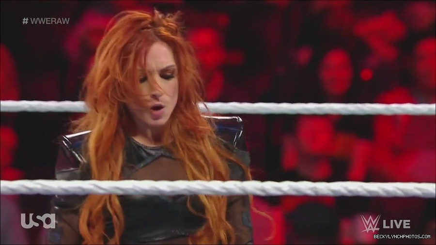 WWE_Monday_Night_Raw_2022_12_05_720p_HDTV_x264-NWCHD_mp4_007156441.jpg