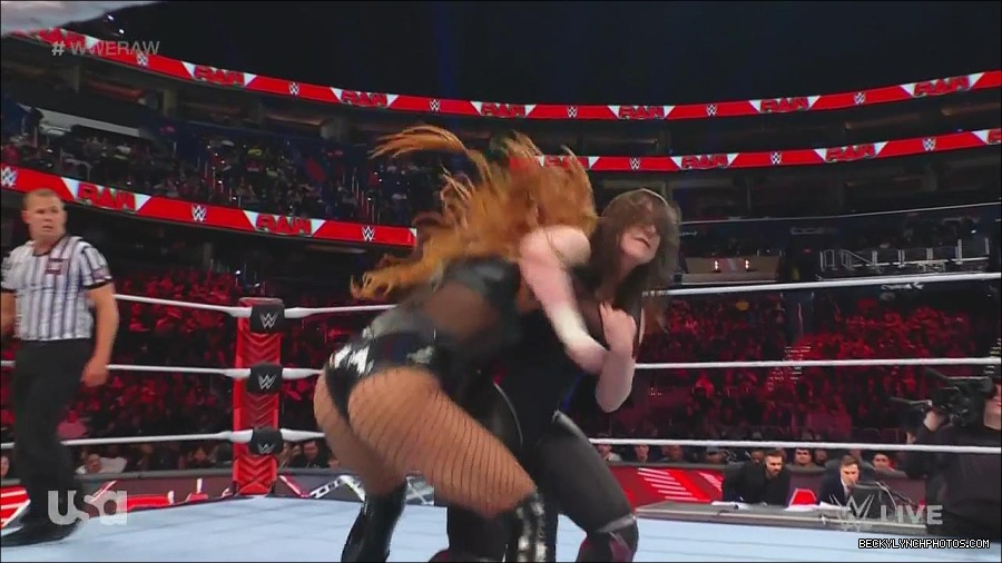 WWE_Monday_Night_Raw_2022_12_05_720p_HDTV_x264-NWCHD_mp4_007162447.jpg