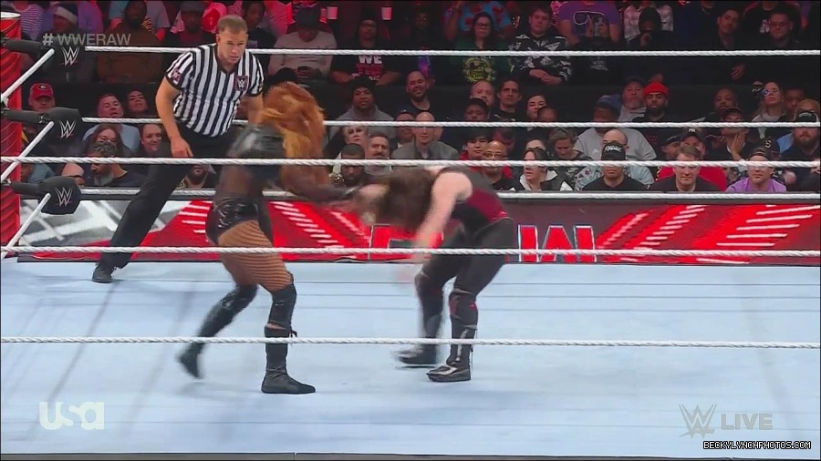 WWE_Monday_Night_Raw_2022_12_05_720p_HDTV_x264-NWCHD_mp4_007166851.jpg