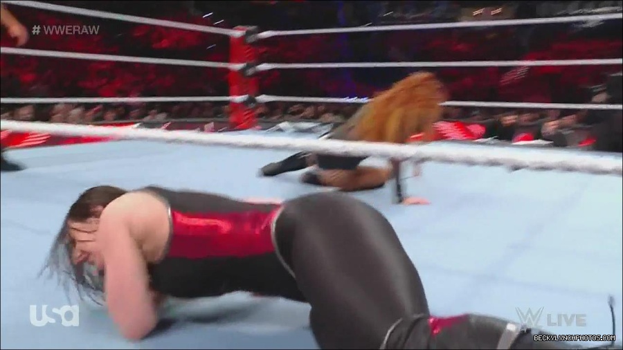 WWE_Monday_Night_Raw_2022_12_05_720p_HDTV_x264-NWCHD_mp4_007171656.jpg