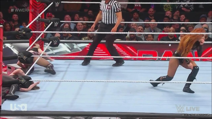 WWE_Monday_Night_Raw_2022_12_05_720p_HDTV_x264-NWCHD_mp4_007172457.jpg