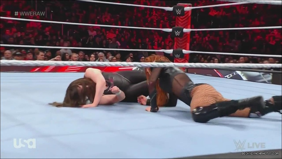 WWE_Monday_Night_Raw_2022_12_05_720p_HDTV_x264-NWCHD_mp4_007510227.jpg