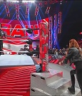 WWE_Monday_Night_Raw_2022_12_05_720p_HDTV_x264-NWCHD_mp4_001770364.jpg