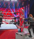 WWE_Monday_Night_Raw_2022_12_05_720p_HDTV_x264-NWCHD_mp4_001771165.jpg