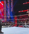 WWE_Monday_Night_Raw_2022_12_05_720p_HDTV_x264-NWCHD_mp4_001780774.jpg