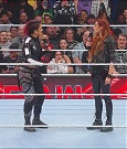 WWE_Monday_Night_Raw_2022_12_05_720p_HDTV_x264-NWCHD_mp4_001818812.jpg