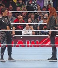 WWE_Monday_Night_Raw_2022_12_05_720p_HDTV_x264-NWCHD_mp4_001866860.jpg