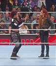 WWE_Monday_Night_Raw_2022_12_05_720p_HDTV_x264-NWCHD_mp4_001895689.jpg