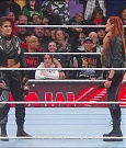 WWE_Monday_Night_Raw_2022_12_05_720p_HDTV_x264-NWCHD_mp4_001933327.jpg
