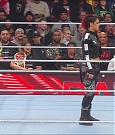 WWE_Monday_Night_Raw_2022_12_05_720p_HDTV_x264-NWCHD_mp4_001978171.jpg