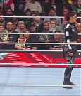 WWE_Monday_Night_Raw_2022_12_05_720p_HDTV_x264-NWCHD_mp4_001978572.jpg