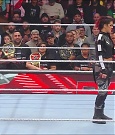 WWE_Monday_Night_Raw_2022_12_05_720p_HDTV_x264-NWCHD_mp4_001978972.jpg