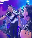 WWE_Monday_Night_Raw_2022_12_05_720p_HDTV_x264-NWCHD_mp4_002088281.jpg