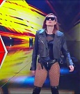 WWE_Monday_Night_Raw_2022_12_05_720p_HDTV_x264-NWCHD_mp4_006690274.jpg