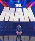 WWE_Monday_Night_Raw_2022_12_05_720p_HDTV_x264-NWCHD_mp4_006691075.jpg
