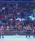 WWE_Monday_Night_Raw_2022_12_05_720p_HDTV_x264-NWCHD_mp4_006745129.jpg