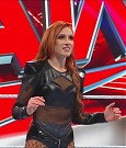 WWE_Monday_Night_Raw_2022_12_05_720p_HDTV_x264-NWCHD_mp4_006794378.jpg
