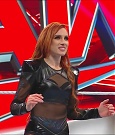 WWE_Monday_Night_Raw_2022_12_05_720p_HDTV_x264-NWCHD_mp4_006794779.jpg