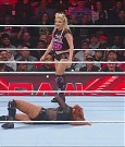 WWE_Monday_Night_Raw_2022_12_05_720p_HDTV_x264-NWCHD_mp4_006866851.jpg