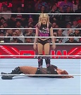 WWE_Monday_Night_Raw_2022_12_05_720p_HDTV_x264-NWCHD_mp4_006870054.jpg