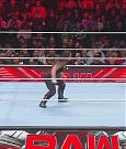 WWE_Monday_Night_Raw_2022_12_05_720p_HDTV_x264-NWCHD_mp4_006884068.jpg