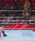WWE_Monday_Night_Raw_2022_12_05_720p_HDTV_x264-NWCHD_mp4_006912196.jpg