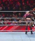 WWE_Monday_Night_Raw_2022_12_05_720p_HDTV_x264-NWCHD_mp4_006955039.jpg