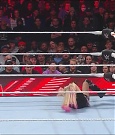WWE_Monday_Night_Raw_2022_12_05_720p_HDTV_x264-NWCHD_mp4_006956640.jpg