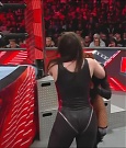 WWE_Monday_Night_Raw_2022_12_05_720p_HDTV_x264-NWCHD_mp4_006959043.jpg