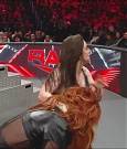 WWE_Monday_Night_Raw_2022_12_05_720p_HDTV_x264-NWCHD_mp4_006964648.jpg