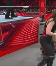 WWE_Monday_Night_Raw_2022_12_05_720p_HDTV_x264-NWCHD_mp4_006967852.jpg