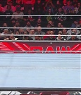 WWE_Monday_Night_Raw_2022_12_05_720p_HDTV_x264-NWCHD_mp4_007084369.jpg