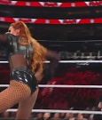 WWE_Monday_Night_Raw_2022_12_05_720p_HDTV_x264-NWCHD_mp4_007089574.jpg