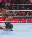 WWE_Monday_Night_Raw_2022_12_05_720p_HDTV_x264-NWCHD_mp4_007106391.jpg