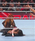 WWE_Monday_Night_Raw_2022_12_05_720p_HDTV_x264-NWCHD_mp4_007138423.jpg