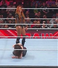 WWE_Monday_Night_Raw_2022_12_05_720p_HDTV_x264-NWCHD_mp4_007153238.jpg