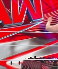 WWE_Monday_Night_Raw_2022_12_05_720p_HDTV_x264-NWCHD_mp4_007167652.jpg