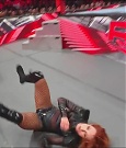 WWE_Monday_Night_Raw_2022_12_05_720p_HDTV_x264-NWCHD_mp4_007238923.jpg